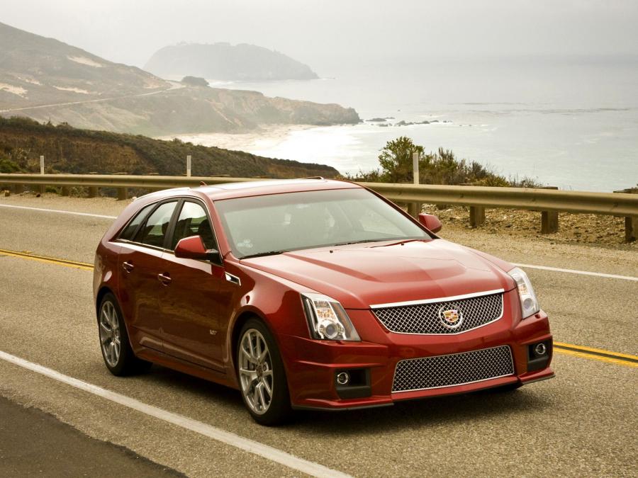  Cadillac CTS-V Sport Wagon 2010 года  (фото 5 из 17)